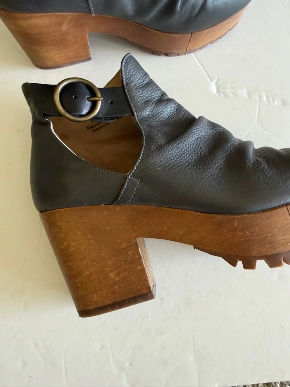 Free People Suri Platform Heeled Clogs Charcoal Gray Leather Sz 37